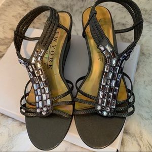 Embellished Wedged Sandals